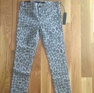 Skinny Jeans  ( pants)